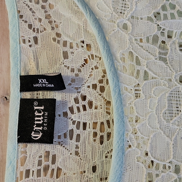 Euc Cruel Girl teal Lace Blouse - Picture 3 of 4